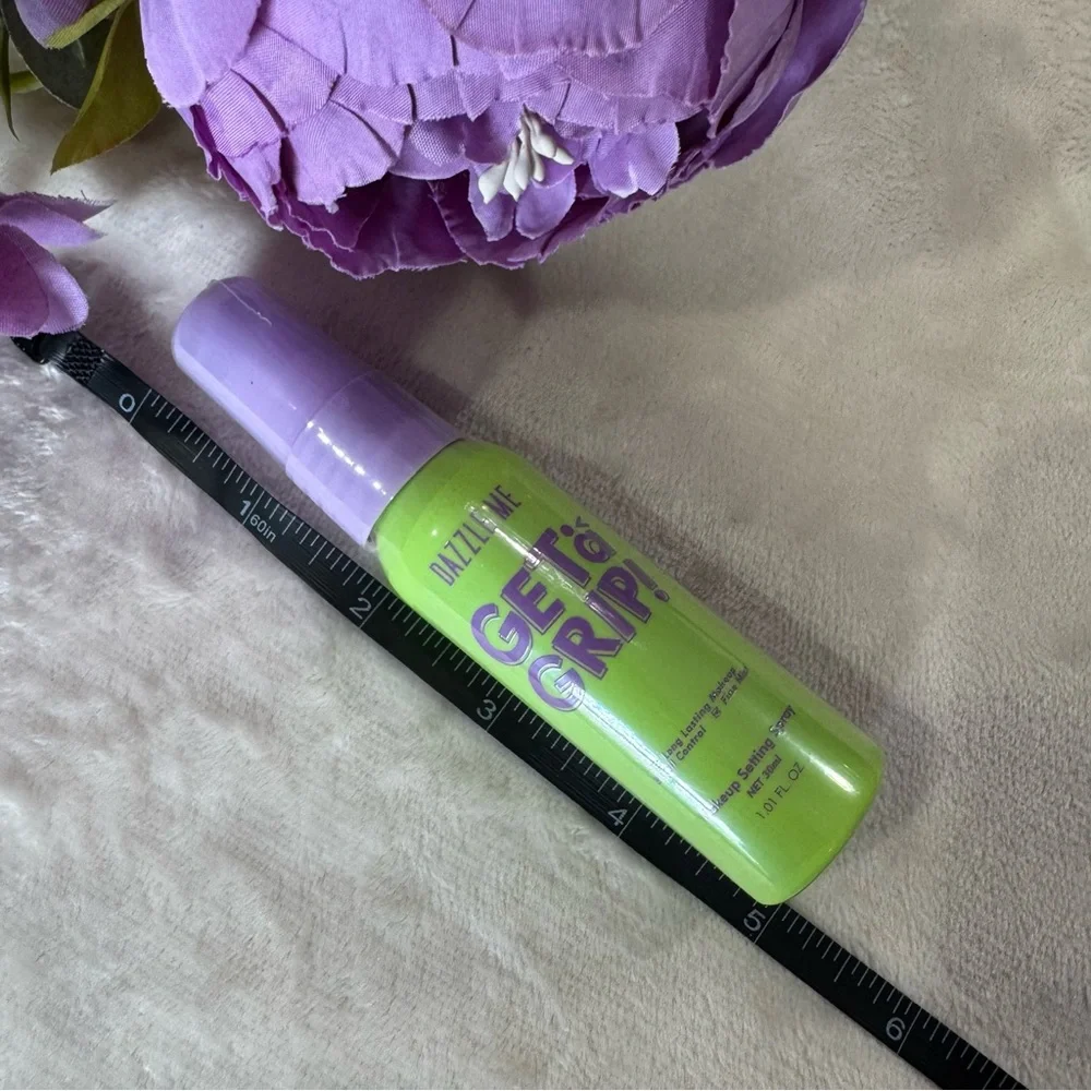 NEW Dazzle Me Get a Grip Makeup Setting Spray